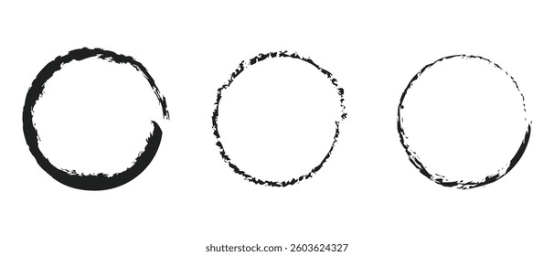 set of grunge circle photo frame icon. grunge photo frame on white background.