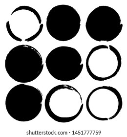 Set of grunge circles. Grunge round shapes. Design elements in grunge style