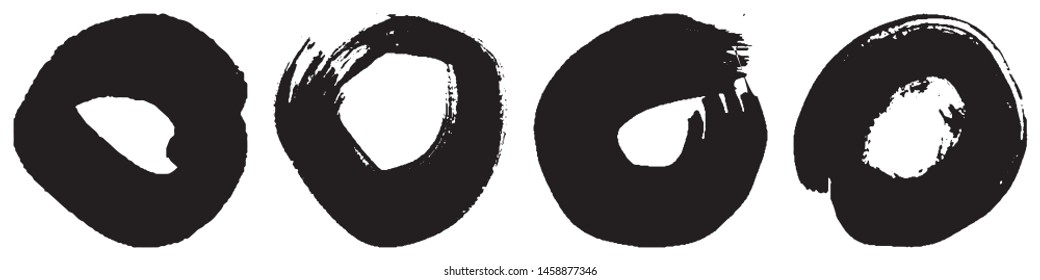 Set of grunge spots in the form of rings