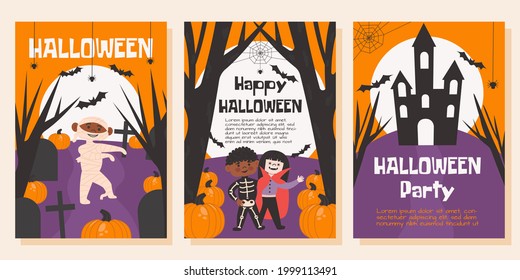 Juego de afiches de Halloween, tarjetas de felicitación o de post, carteles, fondo. Bosque oscuro, cementerio, árboles secos, peros, luna grande, araña, calabaza y niño en el coustume de halloween. Ilustración plana del vector