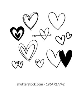 Conjunto de líneas de tracción manual vectores de corazones aislados en fondo blanco.