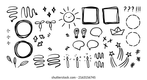 Juego de dibujos a mano. Colección de graffitis decorativos de boceto con corazón, estrella, corona, flecha, marco, líneas y salpicaduras. Elementos de doodle para el concepto de diseño. Ilustración vectorial de tinta simple.