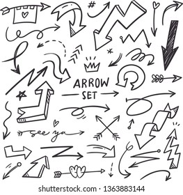 Set of Hand drawn arrows doodle