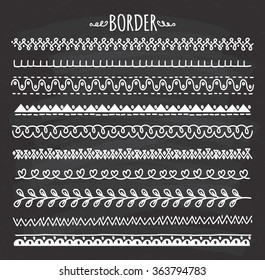 Conjunto de doodle de borde dibujado a mano en pizarra
