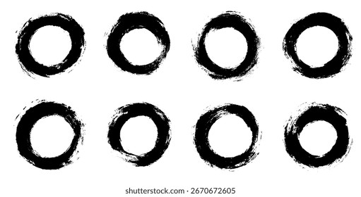 Conjunto de pinceladas circulares dibujadas a mano en tinta negra con textura grunge aislada sobre fondo blanco perfecto para el diseño de arte abstracto y Elementos creativos.