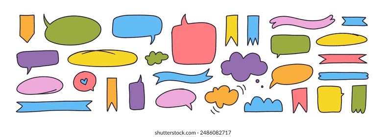 Conjunto de burbujas de voz de garabatos de colores dibujados a mano y cintas. Diversas Formas de globo de Vector de la charla del garabato, contornear Anuncios de la cinta. Elementos de la burbuja del habla, iconos lindos de la conversación. Anuncios infantiles.