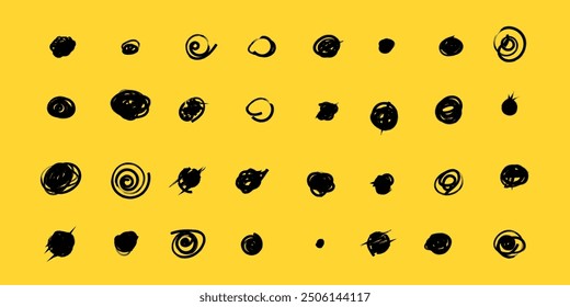 Set von handgezeichneten Doodle-Kreisen im Grunge-Stil. Vektorgrafik für Aufzählungszeichen. Transparenter Hintergrund. Kritzeln Sie Kreis und Punkt. Kollektion Schwarz formt Punkte und Tropfen.