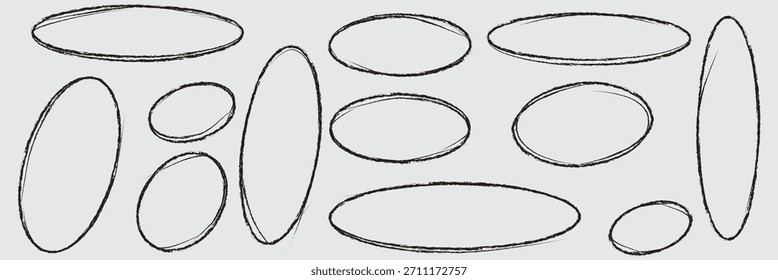 Conjunto de elipses de doodle dibujadas a mano. Garabatear óvalos y burbujas para rodear y resaltar el texto. Colección de diferentes círculos negros dibujados con pincel. Marcador de Elementos redondos aislados sobre fondo blanco. EPS10