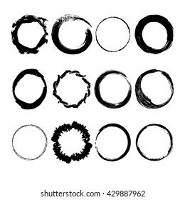 Set of hand drawn grunge circle frames