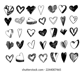 Conjunto de corazón dibujado a mano. El negro garabato garabateaba corazones para el día de San Valentín. Iconos románticos de pincel. Colección de garabatos del corazón. Dibujo a lápiz. Ilustración del vector aislada en fondo blanco