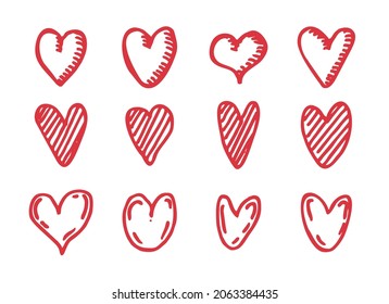 Conjunto de corazón dibujado a mano. Mano Dibujar corazones de marcadores ásperos aislados en fondo blanco. Ilustración aislada del vector. Para su diseño gráfico