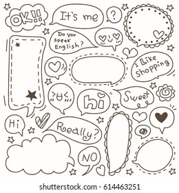 Conjunto de voz dibujada a mano y burbujas de pensamiento Doodle