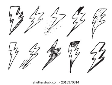 conjunto de ilustraciones de boceto del símbolo del rayo eléctrico del doodle dibujado a mano. símbolo de trueno icono de doodle .