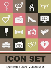 Corazón con ojo de cerradura, dos corazones vinculados, anillos de boda, edificio de la iglesia, tarjeta de saludo, género masculino, forma de corazón clave e icono de zapato de mujer. Vector