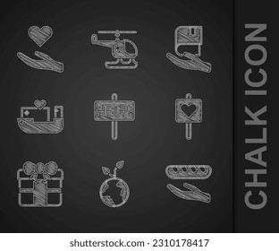 Fijar el signo de ayuda, el equipo de voluntarios plantando árboles, Donación de comida, Ubicación con corazón, Caja de regalo, Envío humanitario, Donación de libros e icono de la mano del corazón. Vector