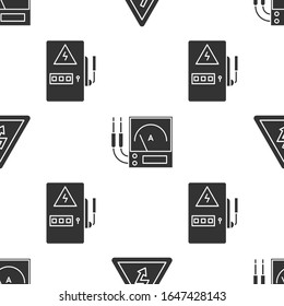 Hochspannungszeichen, Ampere-Zähler, Multimeter, Voltmeter und Elektrische Platte auf nahtloses Muster setzen. Vektorillustration