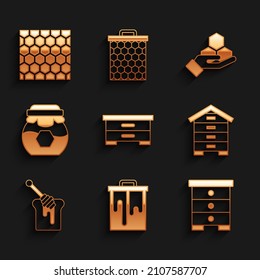 Coloca Hive para abejas, honeycomb, garrote con miel, Jar de, y mano e ícono. Vector