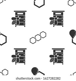 Set Honeycomb, Honeycomb and Hive for bees on seamless pattern. Vector