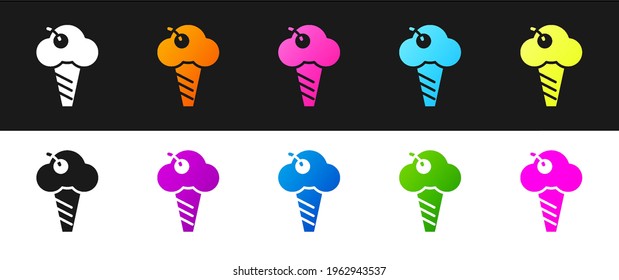Ajuste la crema de hielo en el icono del cono de gofre aislado en el fondo blanco y negro. Dulce símbolo.  Vector