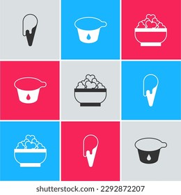 Ponga la crema de hielo en el cono de gofre, el contenedor de yogur y el icono del queso de cabaña. Vector