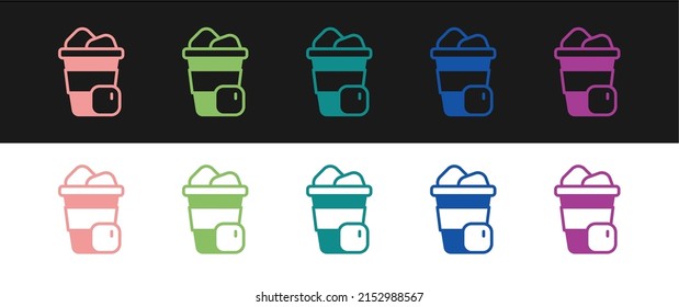 Ajuste el icono de café picado aislado en fondo blanco y negro.  Vector