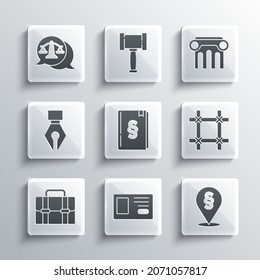 Set Identification-Button, Ortsgesetz, Gefängnisfenster, Gesetzesbuch, Briefkasten, Füllfederhalter, Justizskala und Pfeilsymbol. Vektorgrafik