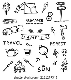 Conjunto de íconos aislados de acampada de garabatos. Pegatinas vectoriales de turismo, caminatas, hoguera, carpa, bosque, saco de dormir.