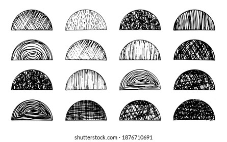 Conjunto de semicírculos geométricos del pincel de tinta texturada de grunge negro vector aislado. Colección de formas de semicírculos rotos a mano y con arañazos sucios para diseño gráfico, decoración