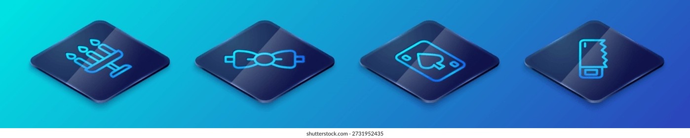Conjunto de línea isométrica Jugando a las cartas, candelabro, sierra de mano e icono de pajarita. Vector
