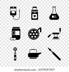 Set IV bolsa, Envase para órganos, Tubo de ensayo y matraz, cepillo de dientes eléctrico, Bedpan, bisturí para cirugía médica, píldoras para frascos de Medicina e icono de lámpara para cirugía. Vector