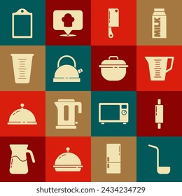 Set Cucharón de cocina, Pasador de rodillo, Taza de medición, Picador de carne, Hervidor con mango, Tabla de cortar y Icono de olla de cocina. Vector