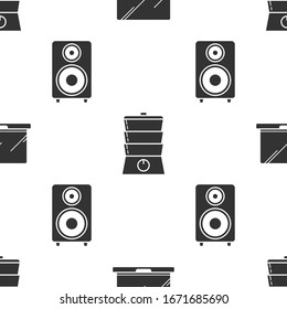 Stecken Sie Laptop , Doppelkessel und Stereo-Lautsprecher auf einem nahtlosen Muster. Vektorillustration
