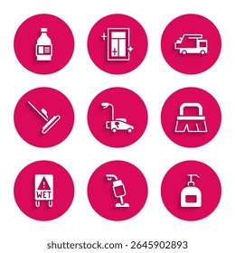 Cortacésped, Aspirador, Botella de jabón líquido, Cepillo para limpieza, Piso mojado, Fregona, Camión de basura e icono del agente. Vector