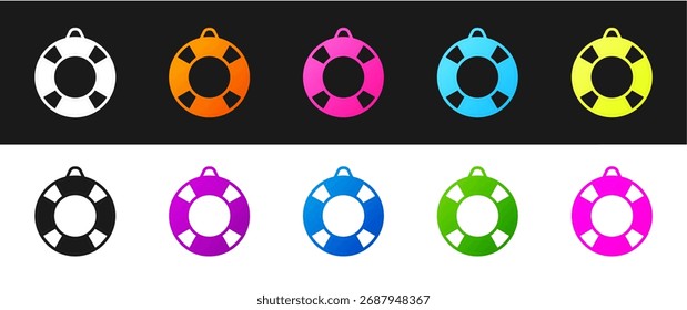 Conjunto icono de boya salvavidas aislado en fondo blanco y negro. Símbolo del cinturón de vida.  Vector
