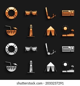 Set Lighthouse, boleto de viaje, Playa con paraguas y silla, tienda de campaña turística, cóctel de coco, Snorkel, Lifebuoy e ícono de Glasses. Vector