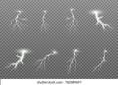 Juego de relámpagos. Tormenta y rayos. Los efectos de luz son mágicos y luminosos.