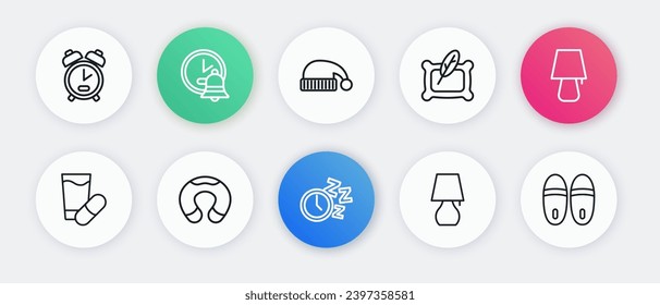 Fijar línea reloj de alarma, lámpara de mesa, píldora para dormir, almohada, sombrero, zapatillas y icono de almohada de cuello de viaje. Vector