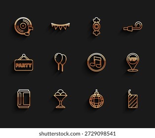 Set-Linie Bierdose, Eiscreme in der Schüssel, Vinylscheibe, Disco-Ball, Feuerwerk-Rakete, Ballons mit Band, Location Vip und Musik-Note, Ton-Symbol. Vektorgrafik