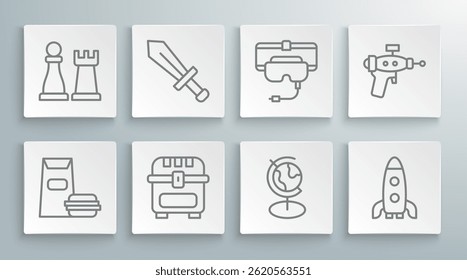 Set line Burger, espada para el juego, cofre del tesoro antiguo, globo terráqueo, nave cohete, gafas de realidad virtual, pistola de rayos e icono de ajedrez. Vector