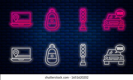 Establezca la clave de Camión de línea con control remoto, semáforo, portátil con marcador de ubicación y camión Taxi. Icono de neón brillante en la pared de ladrillo. Vector