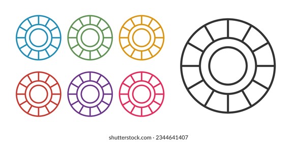 Ponga en línea el icono de fichas del Casino aislado en fondo blanco. Juego de casino. Indique los iconos en colores. Vector