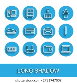Reloj despertador digital, Router y señal wi-fi, Monitor de computadora, carpeta de documentos, computadora portátil, tarjeta de visita, lápiz con borrador e icono de sobre. Vector