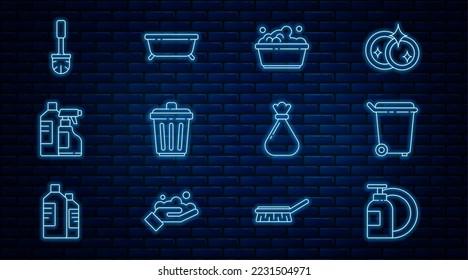 Fijar la línea Botella y plato líquido lavavajillas, Bañera de basura, Cubierta de plástico con suds de jabón, Botellas para agente de limpieza, Bañera de inodoro, Bolsa de basura e ícono de Baño. Vector
