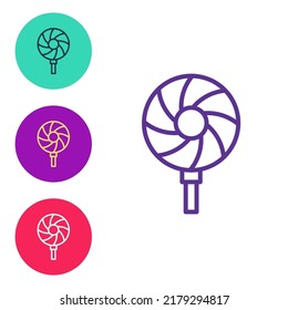 Establece la línea Icono de Lollipop aislado en fondo blanco. Señal de golosinas. Comida, delicioso símbolo. Indique los iconos en colores. Vector