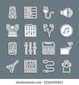 Fijar línea Man en auriculares, foco de película, nota musical, tono, enchufe eléctrico, controlador de mezclador de sonido, estudio de grabación, altavoz estéreo e icono de aire. Vector