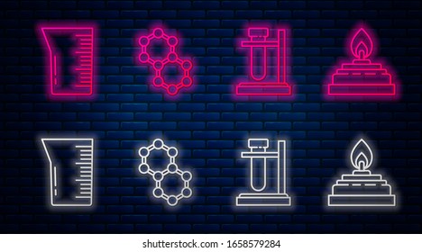 Colocar la molécula, el matraz del tubo de ensayo en el soporte, el vidrio de laboratorio o el vaso de precipitado y el quemador de alcohol o alcohol. Icono de neón brillante en la pared de ladrillo. Vector