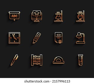 Fijar la línea Pen, Abacus, Chalkboard, Protractor grid para medir grados, Tubo de ensayo y laboratorio químico del matraz, Pluma del marcador, Lámpara de tabla e icono de plantilla de certificado. Vector