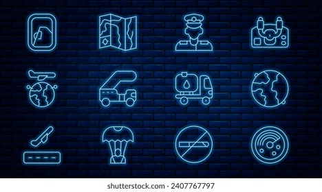Ajuste Radar de línea con objetivos en monitor, a nivel mundial, piloto, escalera de pasajeros, avión volador Globe, ventana del avión, camión cisterna de combustible e icono de mapa de viajes. Vector
