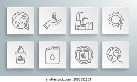 Fijar línea Papelera de reciclaje con símbolo de reciclado, mano de brote de protección ambiental, cartucho de gasolina, cartucho de combustible de bio, planta terrestre, fábrica, panel de energía solar e icono de hoja. Vector