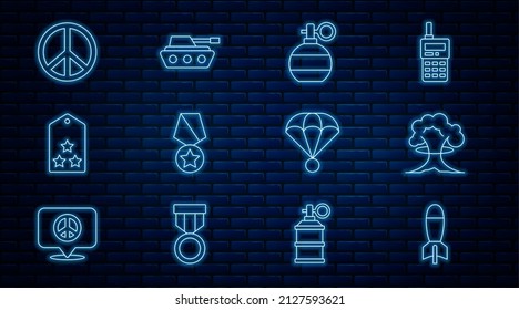 Fijar línea lanzacohetes, explosión nuclear, granada de mano, medalla de recompensa militar, rango, paz, paracaídas e icono de tanque. Vector